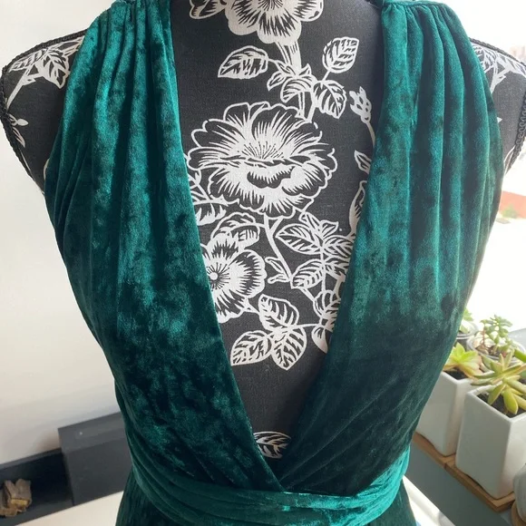 Lulu’s velvet multi-way maxi dress - Picture 9 of 11